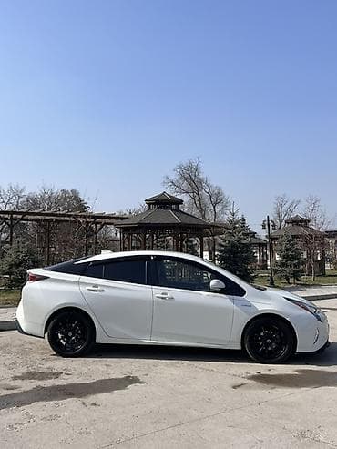 launch 431: Toyota Prius: 2018 г., 1.8 л, Вариатор, Гибрид, Хэтчбэк — 4