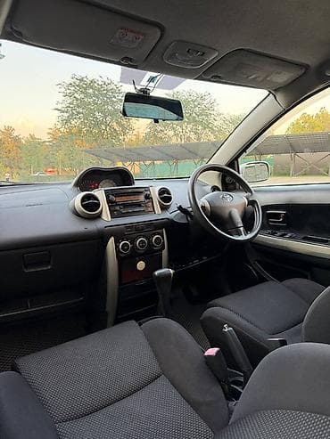 rd 1: Toyota Ist: 2003 г., 1.3 л, Автомат, Бензин, Хэтчбэк — 5