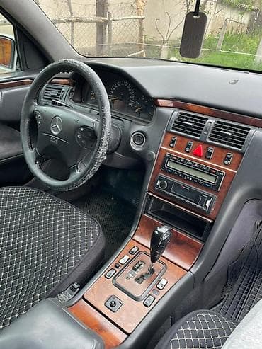 мерс универсаль: Mercedes-Benz E-Class: 2001 г., 2.2 л, Автомат, Дизель, Универсал — 7