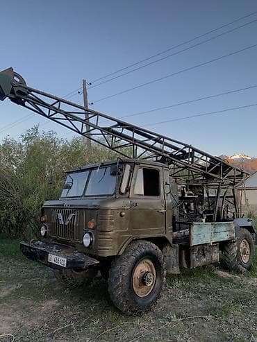 бур скважин: Автомобильная буровая установка на базе ГАЗ/ЗИЛ (полный привод — 3