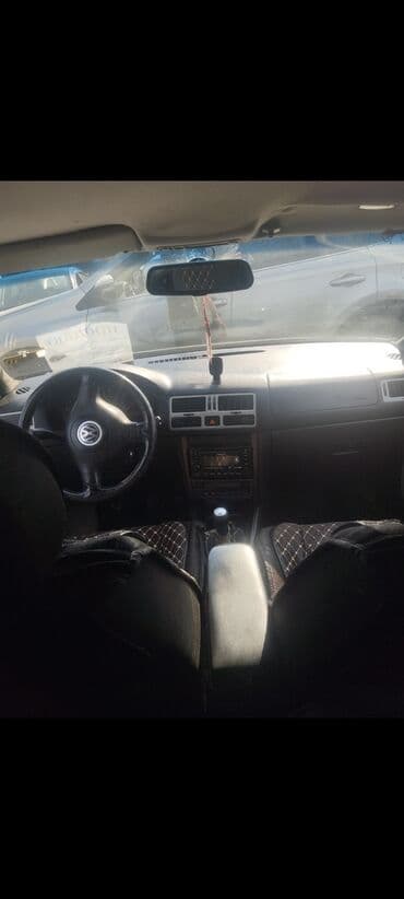 саната машина: Volkswagen Bora: 1999 г., 2.3 л, Механика, Бензин, Седан — 4