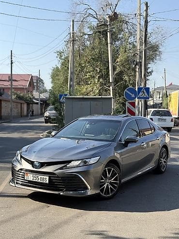 892 2: Toyota Camry: 2023 г., 2.5 л, Вариатор, Гибрид, Седан — 1