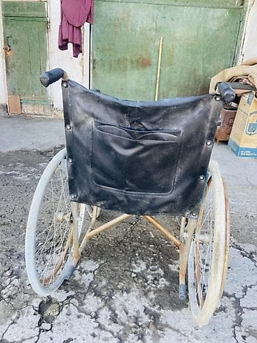 Корректоры осанки: Инвалидная коляска с ручным приводом - Конструкция: стальная рама — 2