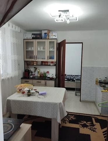 продаю участок старый толчок: Продаётся участок с домом в Ысык-Колдон (указание на местоположение — — 9