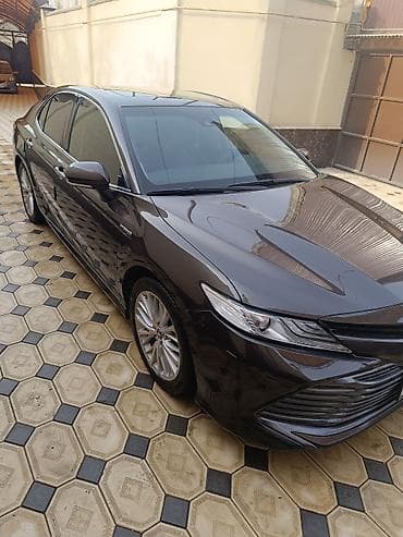 volvo volva: Toyota Camry: 2018 г., Автомат, Гибрид, Седан — 1