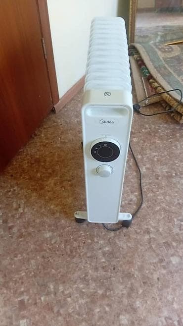 обогреватель midea: Масляный обогреватель Кол-во секций: 10 и более, Отключение при перегреве — 2