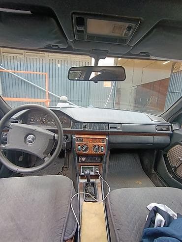инжектор на мерс: Mercedes-Benz W124: 1990 г., Седан — 5