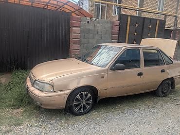 v klass: Daewoo Nexia: 2001 г., Седан — 10