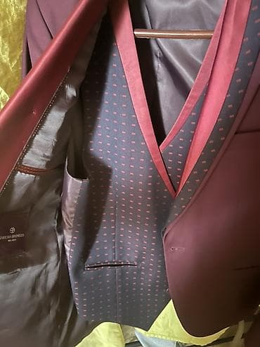 обмен одежды: Мужской костюм-тройка бордового цвета Sartoria Brunello (Milano) — 3