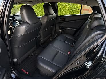 Продажа авто: Toyota Prius: 2016 г., 1.8 л, Гибрид — 9
