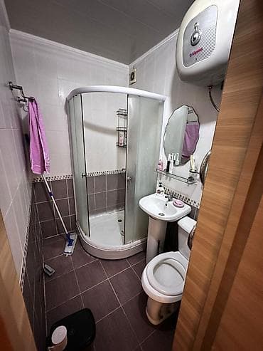 абая квартира: 2 комнаты, 43 м², Хрущевка, 1 этаж, Старый ремонт — 4