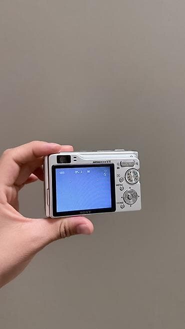 Фото и видеокамеры: Компактная цифровая камера Sony Cyber-shot (серия DSC). Основные — 4