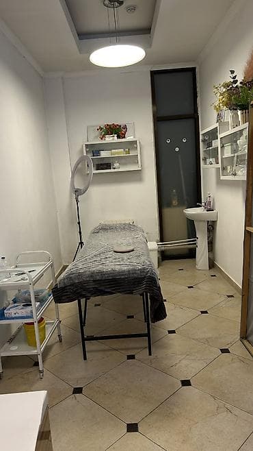 сдаю место в салоне красоты: Аренда кабинетов в салонах красоты, 35 м², Для шугаринга, эпиляции — 4