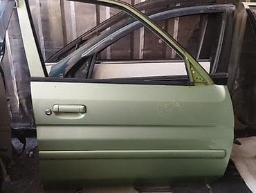Дверь передняя правая для Mazda Demio DW3W (рестайлинг 2001 г.)