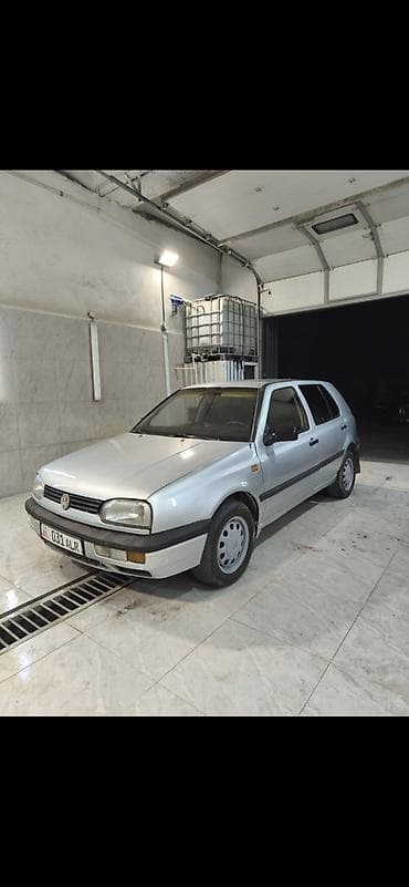 transporter multivan: Volkswagen Golf: 1993 г., 2 л, Автомат, Бензин, Хэтчбэк — 2