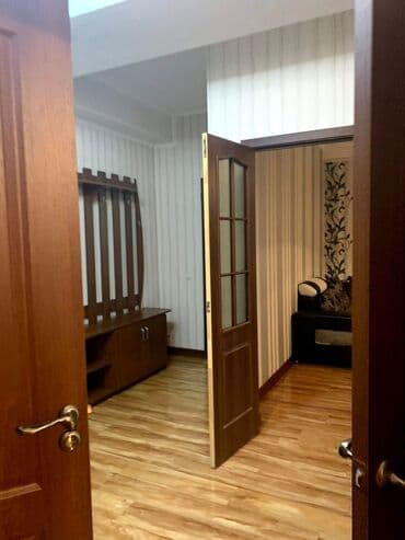 аренда 3 комнатной квартиры в бишкеке: 2 комнаты, Душевая кабина, Постельное белье, Кондиционер — 5