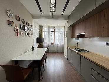 продаю квартиру исанова: 3 комнаты, 114 м², Индивидуалка, 1 этаж — 5