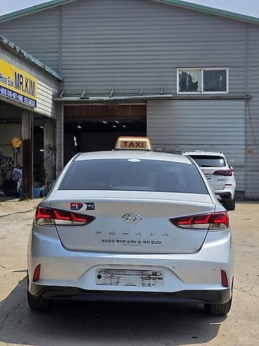 byd e2 2023: Hyundai Sonata: 2021 г., Бензин, Седан — 9