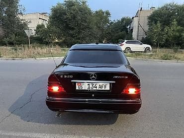 Mercedes-Benz W124: 1993 г., 3.2 л, Автомат, Бензин, Седан — 3