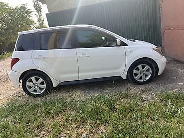 Toyota: Toyota Ist: 2003 г., 1.5 л, Автомат, Хэтчбэк — 2