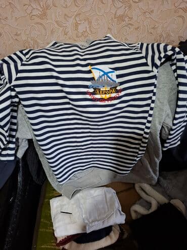 весенняя одежда: Мужской комплект одежды (несколько предметов) Состав на фото: - — 2