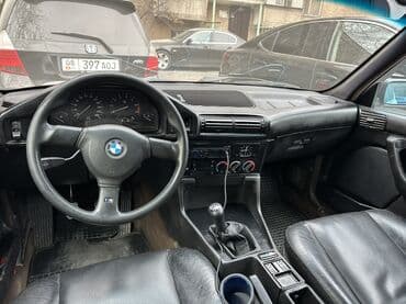 инструменты по коже: BMW 525: 1990 г., 2.8 л, Механика, Бензиновая, Седан — 3