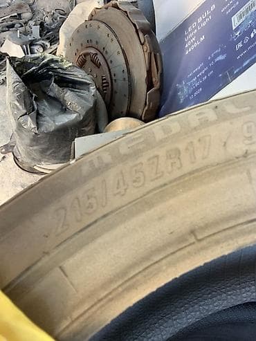 225 45 17: Комплект автомобильных шин летнего типа. - Размер: 215/45 ZR17 - — 2