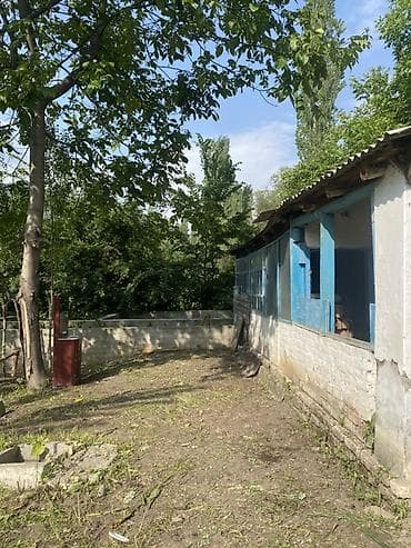 Продаётся участок с летним домиком в живописном горном месте. 8сотык