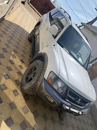 Mitsubishi Pajero: 2002 г., 3.5 л, Автомат, Бензин, Внедорожник