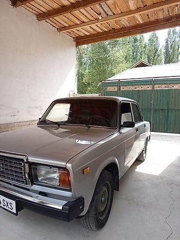 Унаа: ВАЗ (ЛАДА) 2107: 2010 г., Кол менен иштөөчү, Бензин, Седан — 2