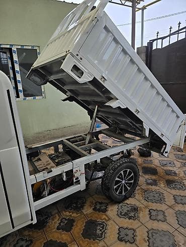 byd e6: Электрический+ Бензин мини-грузовик с самосвальным кузовом. Пробег — 7
