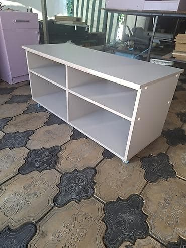 Столдор: Продаю новый журнальный столик на колесиках. Можно использовать как — 1