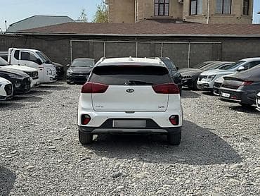 Продажа авто: Kia Niro: 2019 г., 1.6 л, Автомат, Бензин, Хэтчбэк — 9