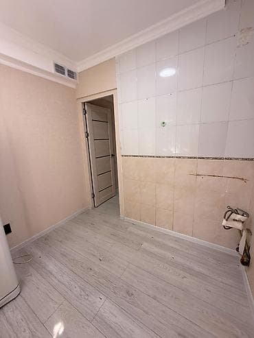 Батирлер: 2 бөлмө, 43 м², 9-мкр 104-серия, 1 кабат, Евро оңдоо — 10