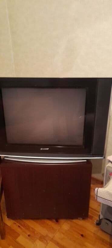 Продаю телевизор в отличном состоянии, яркие цветные краски.Реальному