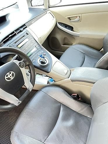 машина пассо: Toyota Prius: 2011 г., 1.8 л, Вариатор, Гибрид, Хэтчбэк — 8