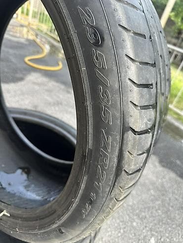35: Шины 295 / 35 / R 21, Лето, Комплект, Легковые, Pirelli — 1