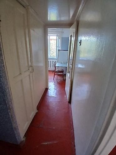 Продажа квартир: 2 комнаты, 50 м², Манас-Ата мкр., 103 серия, 3 этаж, Старый ремонт — 5