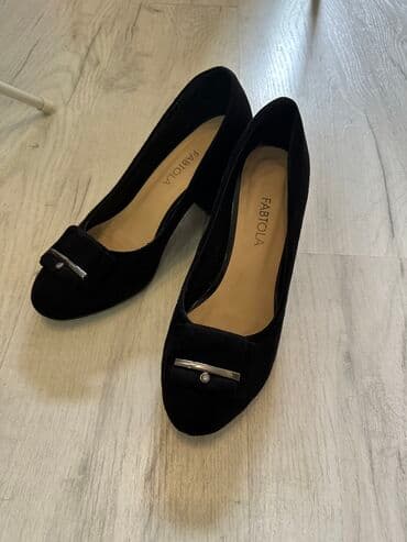 лоферы 37 38: Туфли замшевые, на устойчивом каблуке, новые. 38 размер — 1