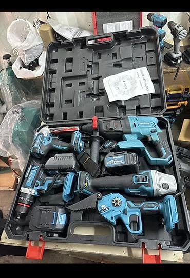 Набор аккумуляторного электроинструмента в кейсе Состав комплекта: -