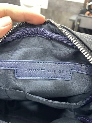 брендовая сумка: Барсетка, Tommy Hilfiger, Материал: Экокожа, Застежка на молнии, Множество карманов, Оригинал, Новый — 3