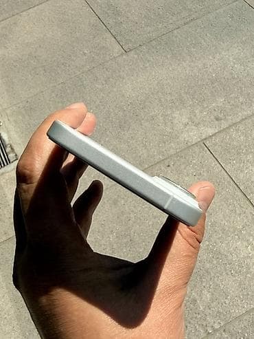 iphone 16e цена: IPhone 16, Б/у, 128 ГБ, Белый, Защитное стекло, Чехол, 96 % — 6