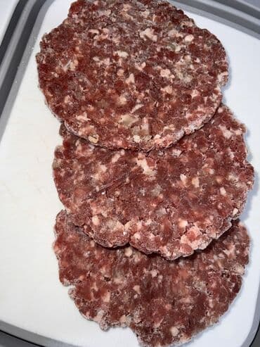 Даяр тамактар, кулинария: Замороженные котлеты для бургеров/шаурмы в листовой разделительной — 1