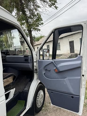 бампер на мерс 210 бишкек: Жеңил жүк ташуучу унаа, Mercedes-Benz, Дубль, Колдонулган — 10