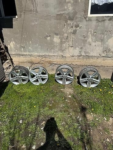 e60 m5: Литые Диски R 17 Toyota, Комплект, отверстий - 5 — 3