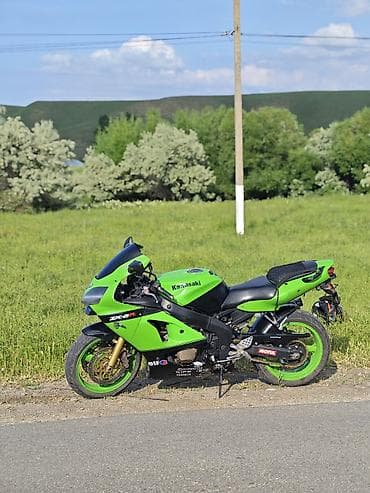 торг у капота: Спортбайк Kawasaki, 600 куб. см, Бензин, Взрослый, Б/у — 6