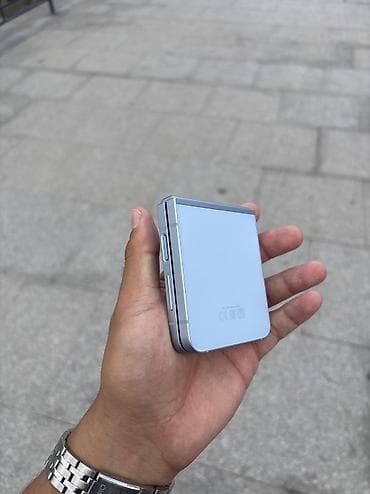 Samsung Galaxy Z Flip6 (раскладной смартфон) Флип 6 12/256 В — 3