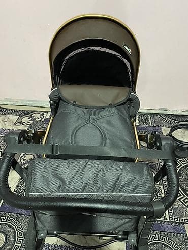 Коляска, цвет - Черный, Б/у