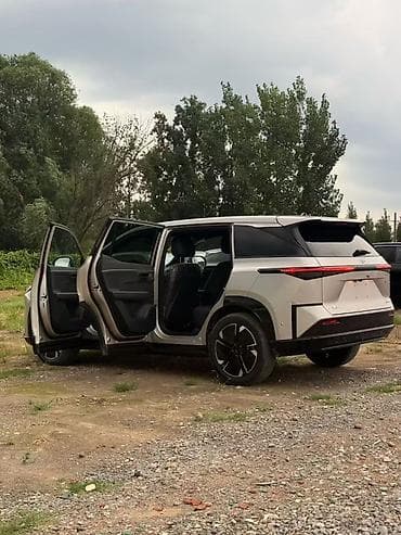 Toyota bZ3X: 2026 г., Электромобиль, Кроссовер — 2