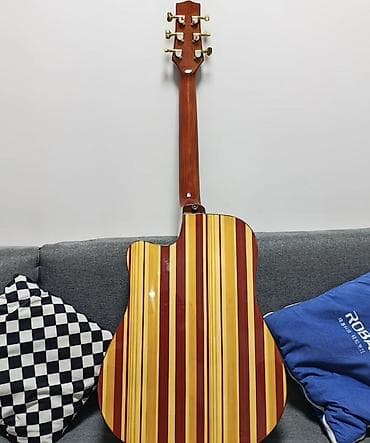 акорт левый руль: Акустическая гитара LERAN (дредноут с вырезом) - Корпус формата — 5